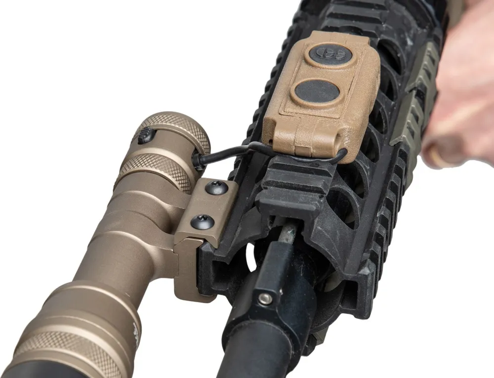 Cloud Defensive Asevalot ^ REIN Micro Weapon Light, 1300 lm