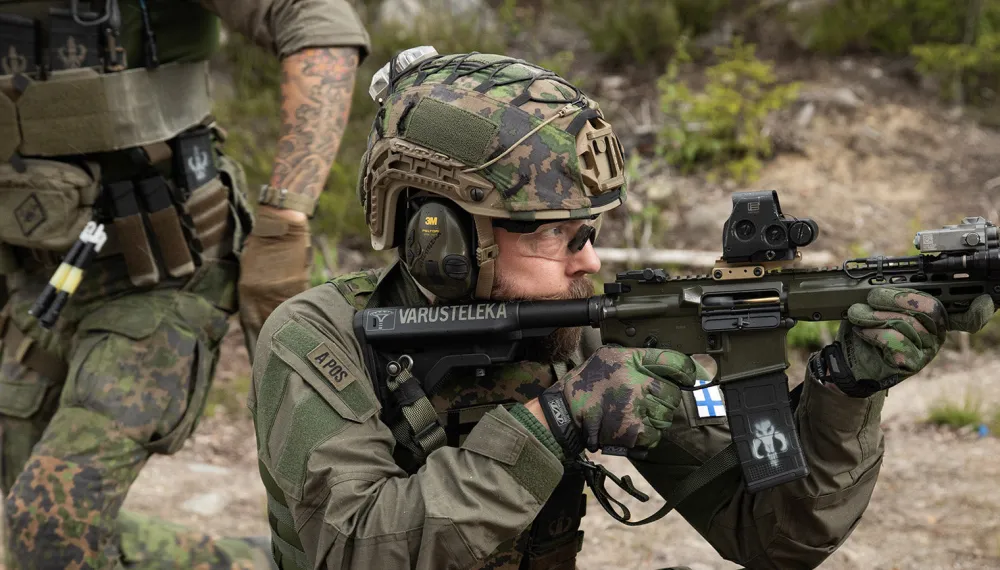 EOTech Aseoptiikka ^ HWS EXPS3-0 holotähtäin