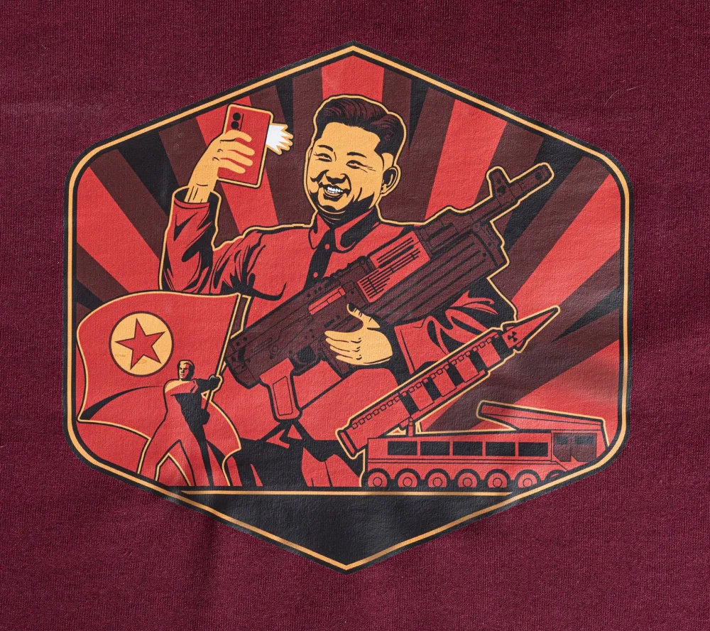 Forgotten Weapons Paidat|Alusvaatteet ^ Best Korea Propaganda T-paita