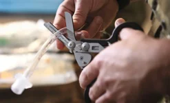 Leatherman Ensiapu ^ Raptor Rescue traumasakset