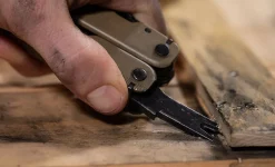 Leatherman Monitoimityökalut ^ Super Tool 300M monitoimityökalu, musta