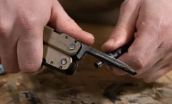 Leatherman Monitoimityökalut ^ Super Tool 300M monitoimityökalu, musta