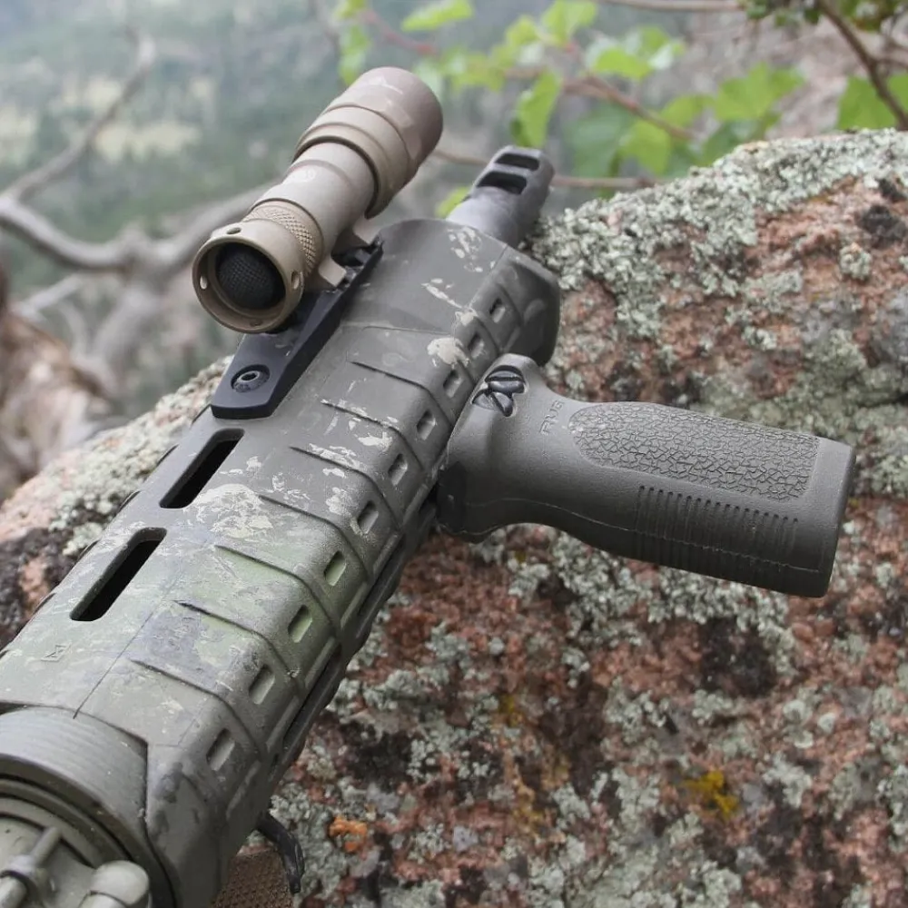 Magpul Muut Asetarvikkeet ^ RVG M-LOK Adapter Rail kiinnityskisko