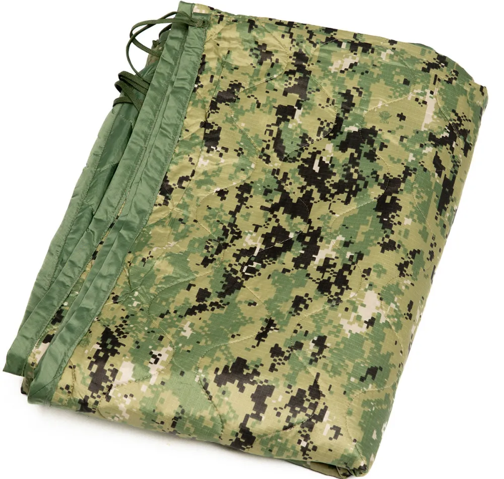 McGuire Gear Nukkuminen ^ US "Woobie" sadeviitan vuori