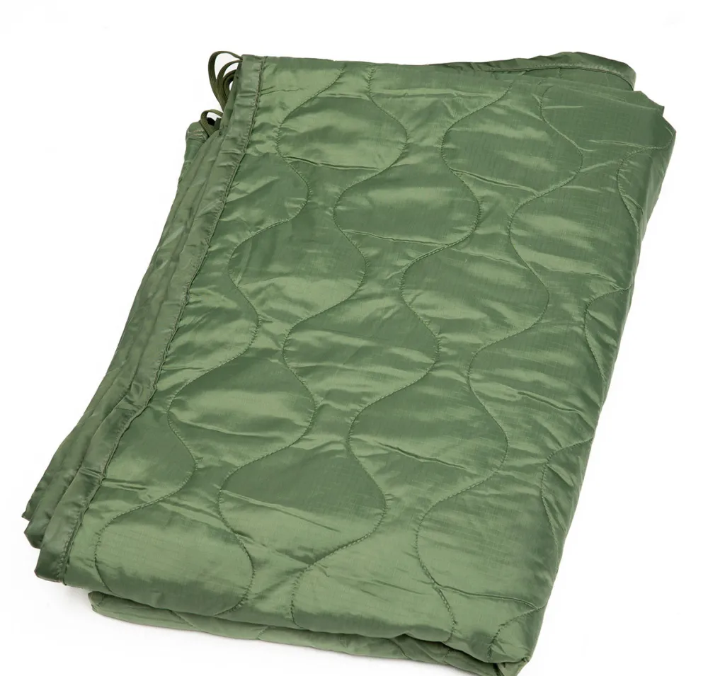 McGuire Gear Nukkuminen ^ US "Woobie" sadeviitan vuori