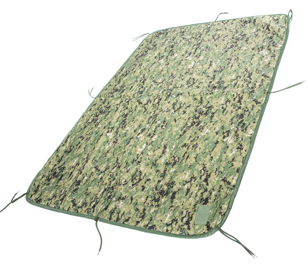 McGuire Gear Nukkuminen ^ US "Woobie" sadeviitan vuori