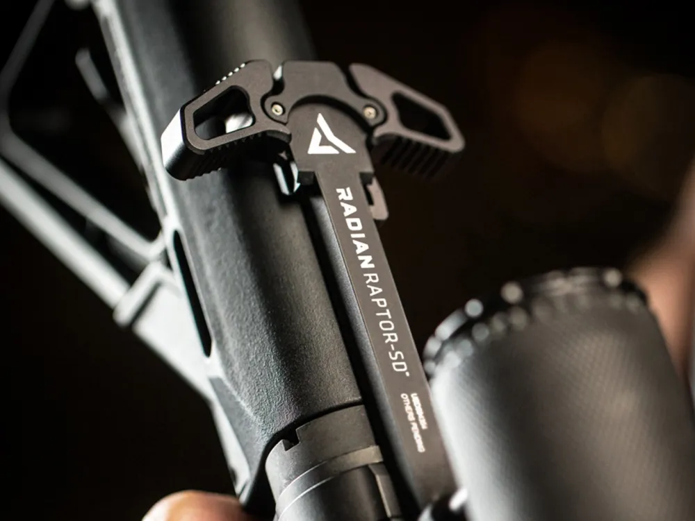 Radian Muut Asetarvikkeet ^ Raptor-SD AR-10 latauskahva, Musta