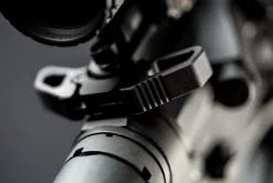 Radian Muut Asetarvikkeet ^ Raptor-SD AR-10 latauskahva, Musta