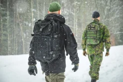 Särmä Reput ^ iso rynnäkköreppu