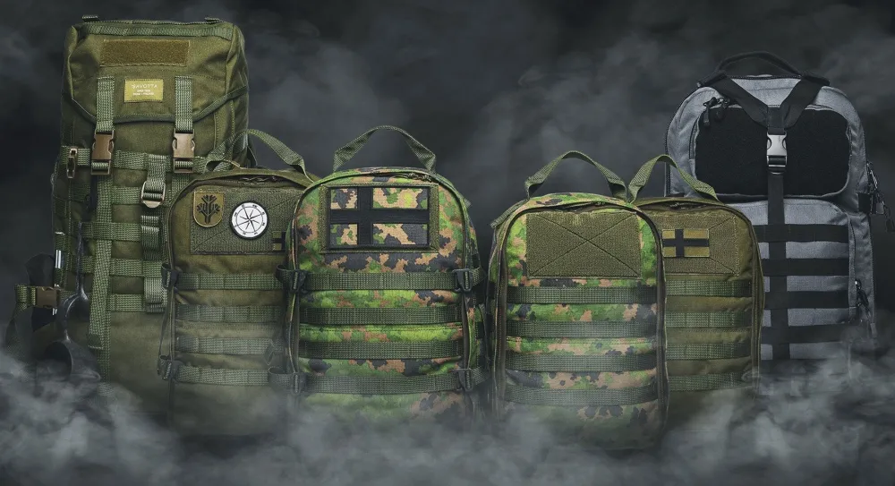 Varusteleka Tunnukset ^ Suomen lippumerkki, 154 x 94 mm, M05 metsäkuvio